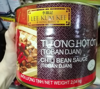 Lon 2.04kg Tương Hột Ớt Toban Lee Kum Kee